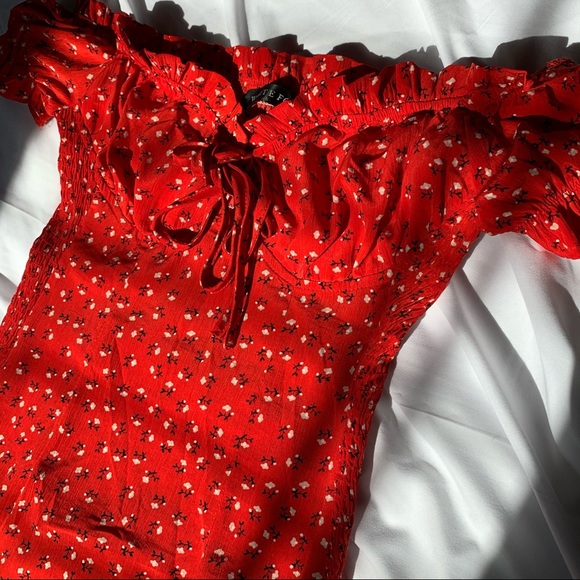 *SOLD ON DEPOP* red floral off the shoulder dress - Picture 6 of 9